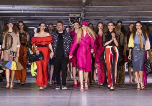 Zoran Aragović koji stoji iza branda BiteMyStyle, a samostalnom je revijom predstavio kolekciju za aktualnu sezonu proljeće/ljeto 2023.